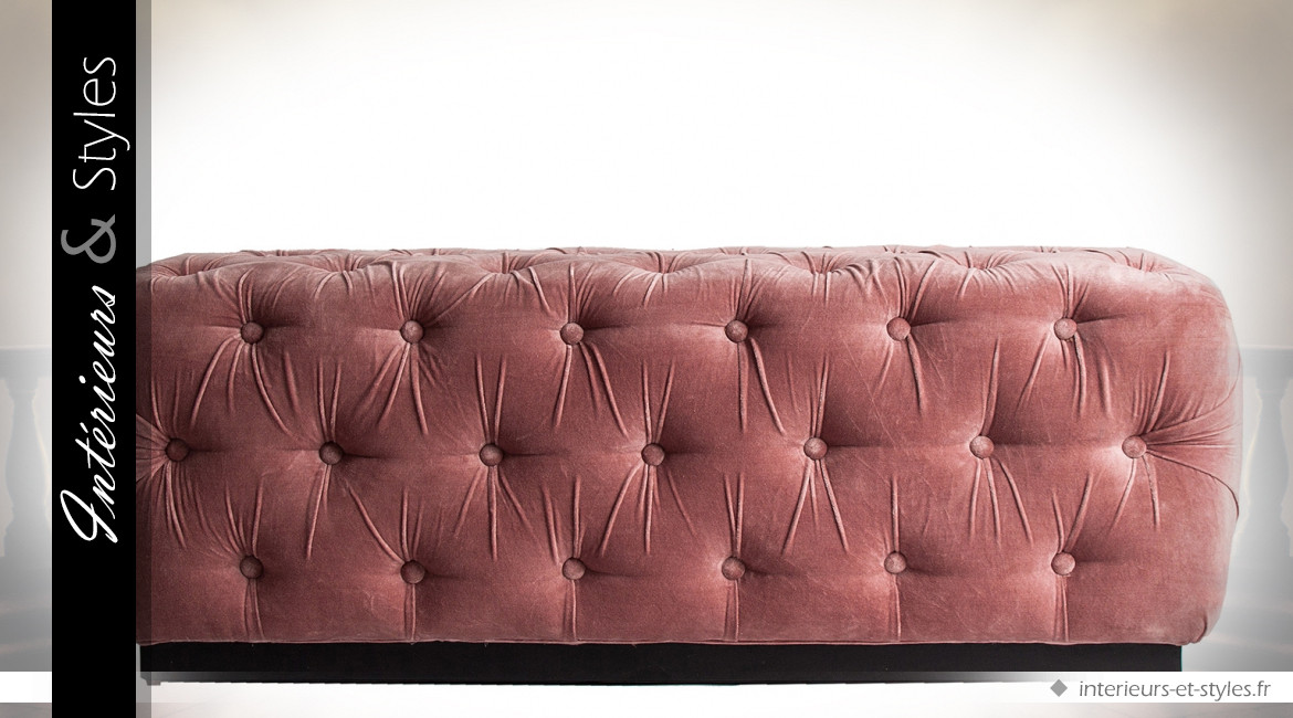 Bout de lit lounge esprit Art Déco en velours rose satin capitonné 130 cm