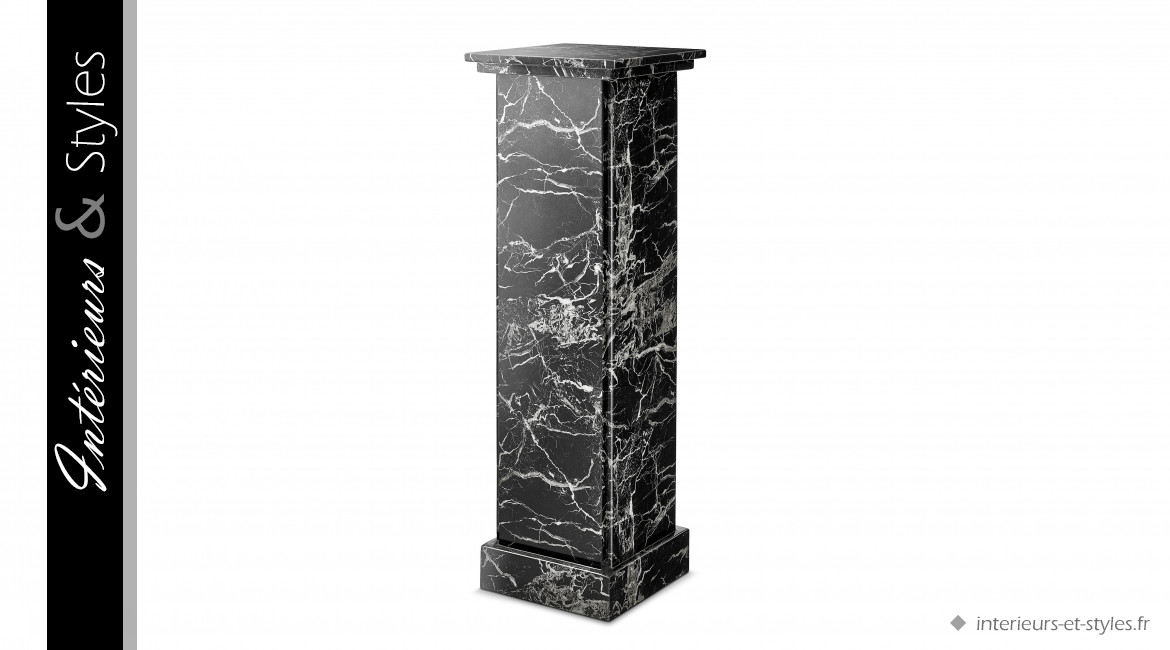 Colonne Caselli signée Eichholtz, en marbre artificiel finition noir veiné blanc