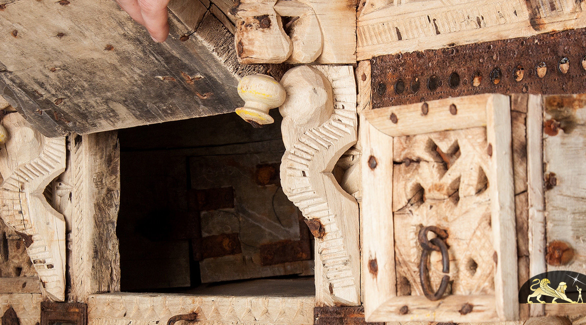 Buffet en bois de teck massif, entièrement sculpté à la main, finition crème antique, de style oriental, 121cm