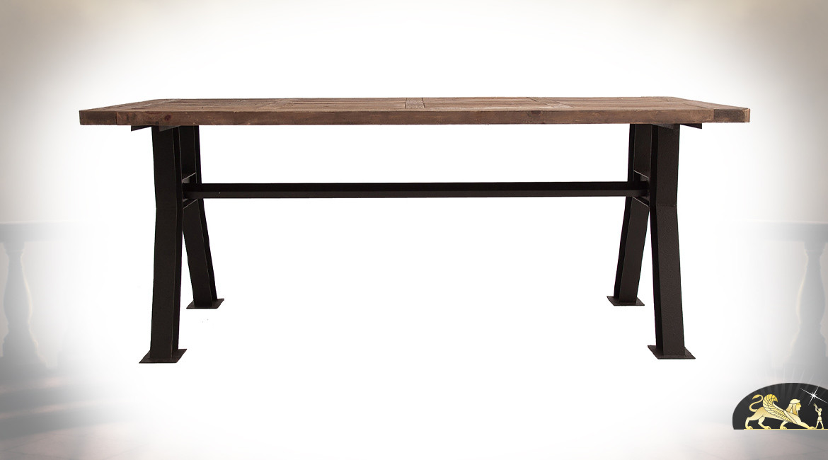 Grande table en bois et métal de style industriel, pieds croisés avec rivets apparents, 280cm