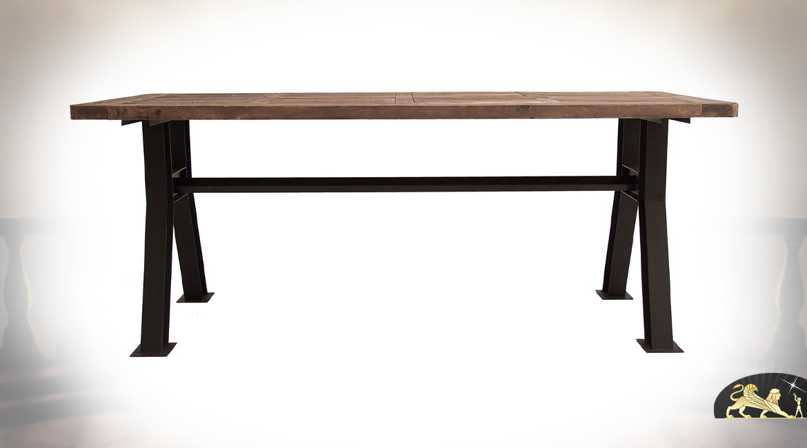Table de salle à manger de style industriel, en bois de pin recyclé et métal vieilli, 240cm