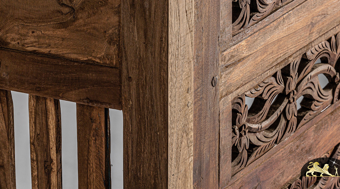 Grande console en bois de teck vieilli entièrement sculptée à la main, de style oriental, pièce unique, 210cm