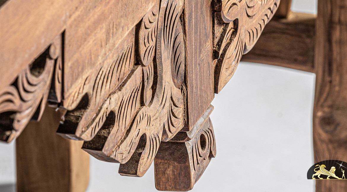 Grande console en bois de teck vieilli entièrement sculptée à la main, de style oriental, pièce unique, 210cm