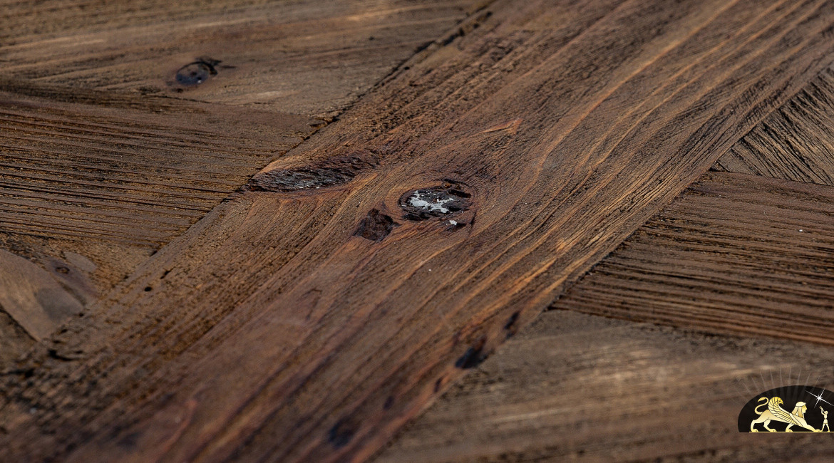 Table de style industriel en bois de pin vieilli et acier charbon noir, Ø120cm