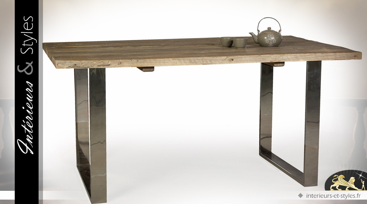 Table de salle à manger de style indus en bois massif et métal