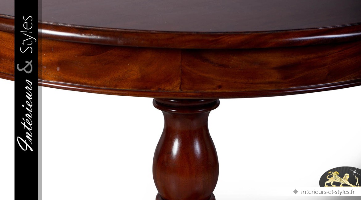 Table ronde de style rustique et massif en acajou en forme de grand guéridon