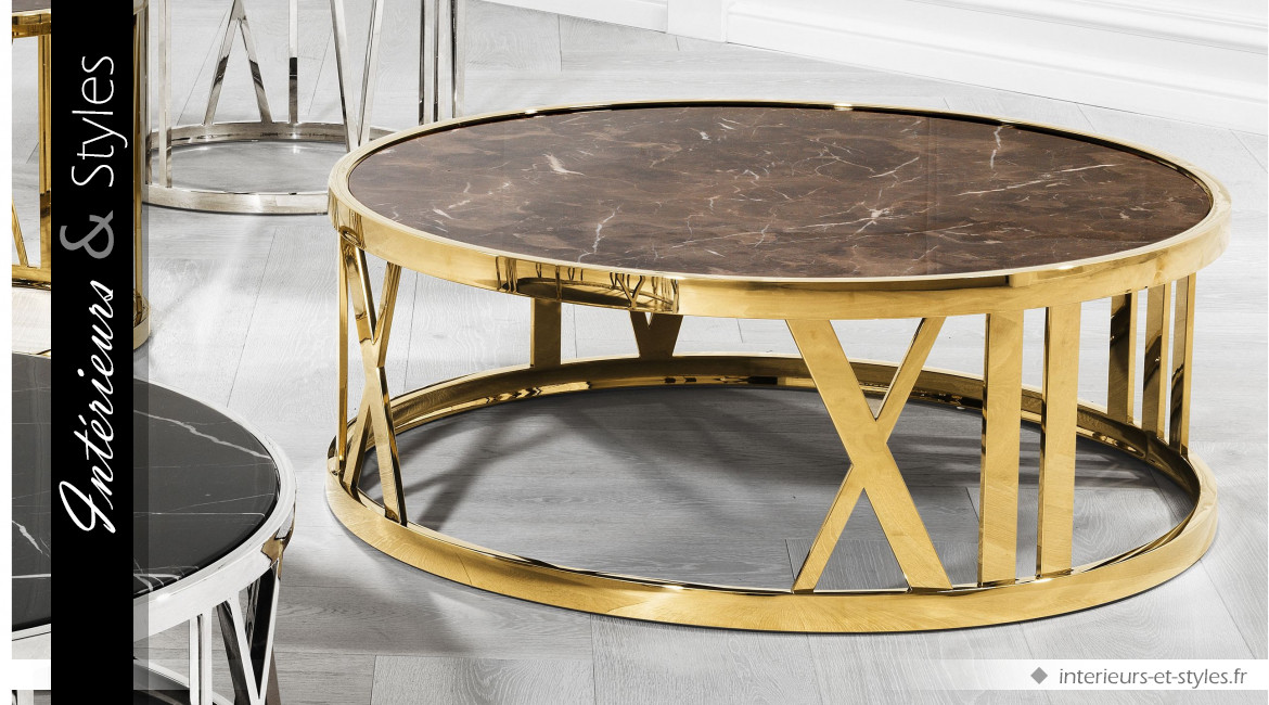 Table basse Baccarat signée Eichholtz, en acier chromé doré et plateau en marbre brun veiné blanc