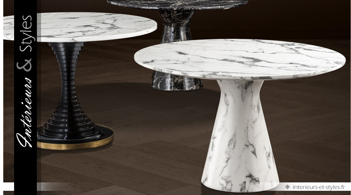 Table de salle à manger Turner signée Eichholtz, effet marbre blanc sculpté d'un bloc, finition blanc veiné gris