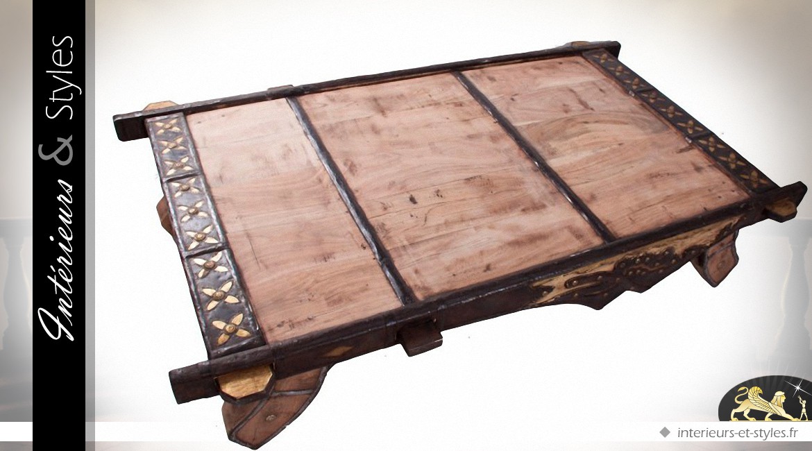 Table basse de style oriental et rétro en acacia massif et métal