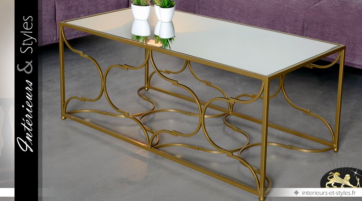 Table basse style oriental chic en métal doré plateau verre