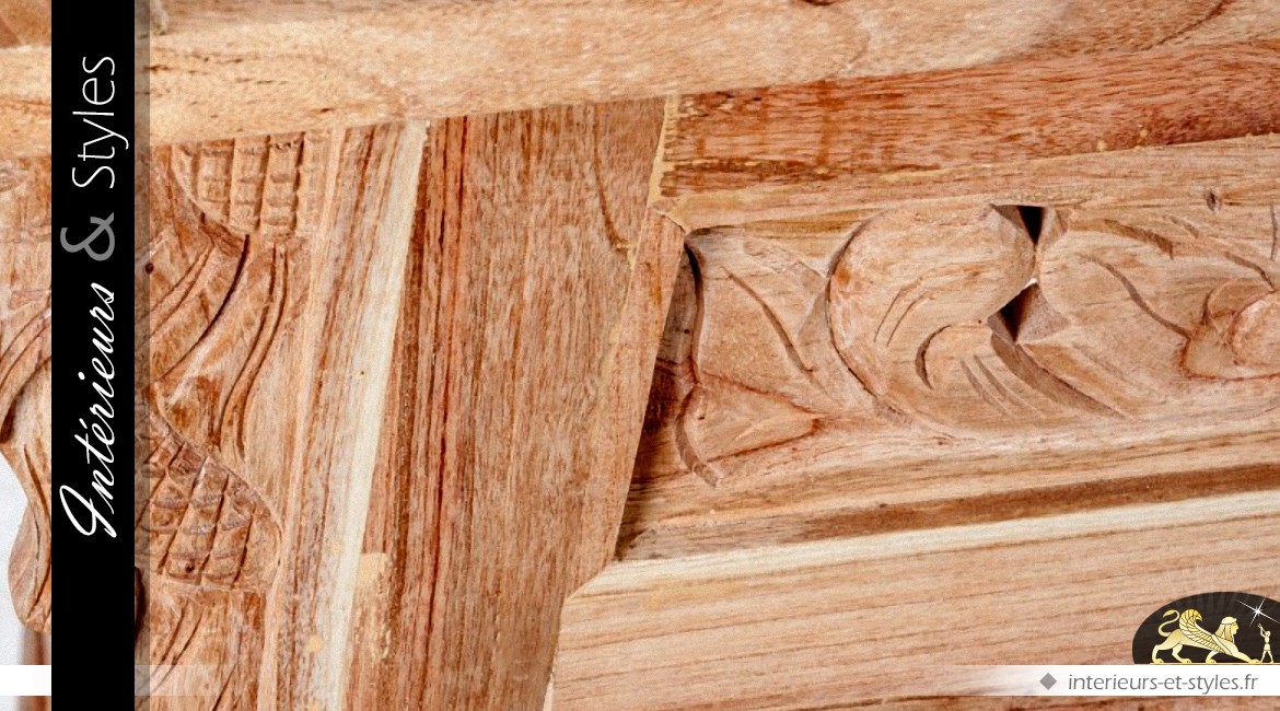 Console orientale sculptée en mindi finition bois naturel