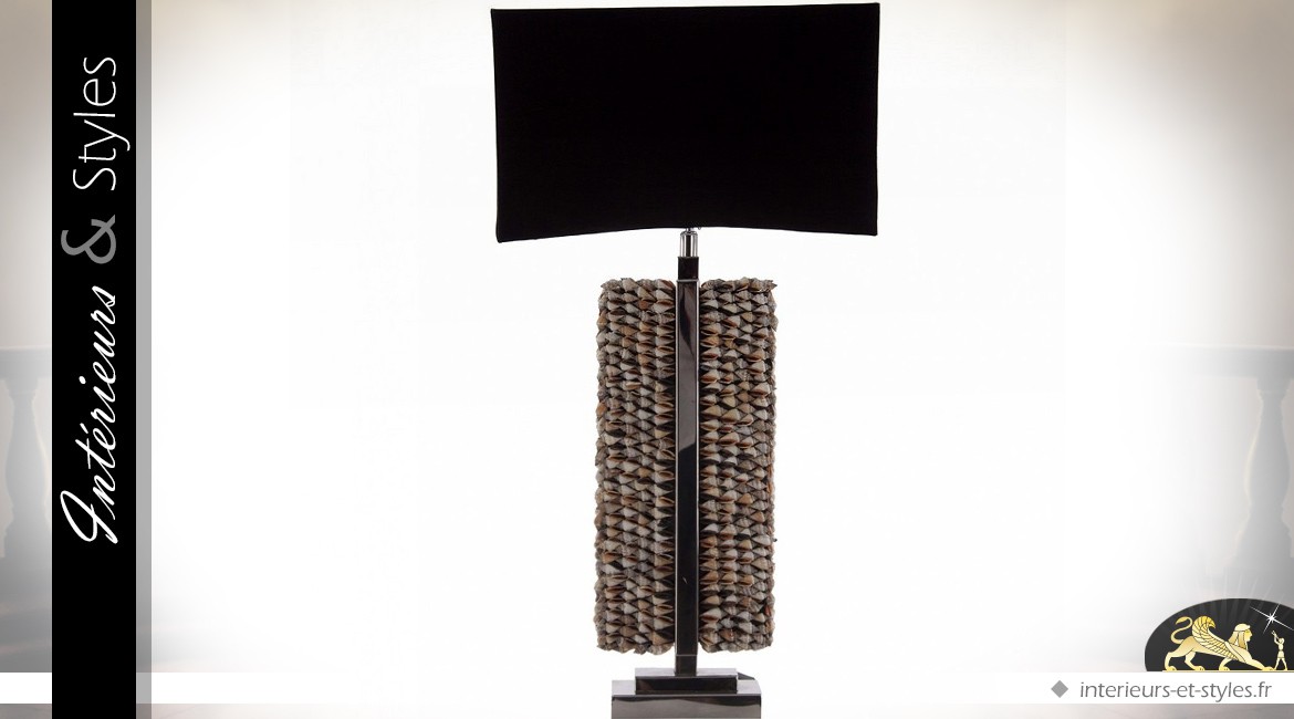 Lampe de salon design noir et chrome avec coquillages
