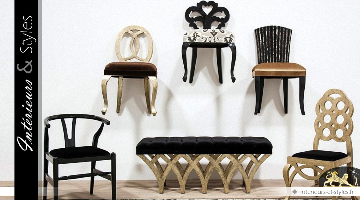 Chaise de style exotique en manguier patine noire et velours doré