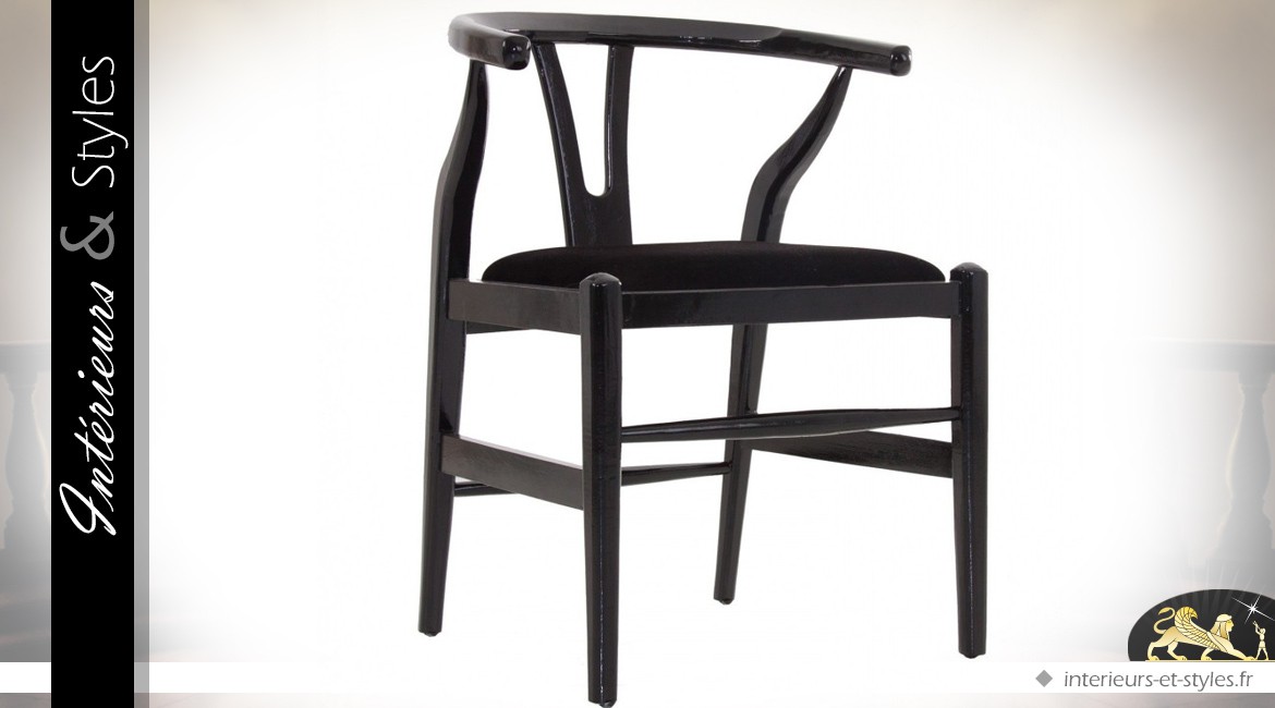 Chaise rétro design noir en bois laqué et assise velours noir