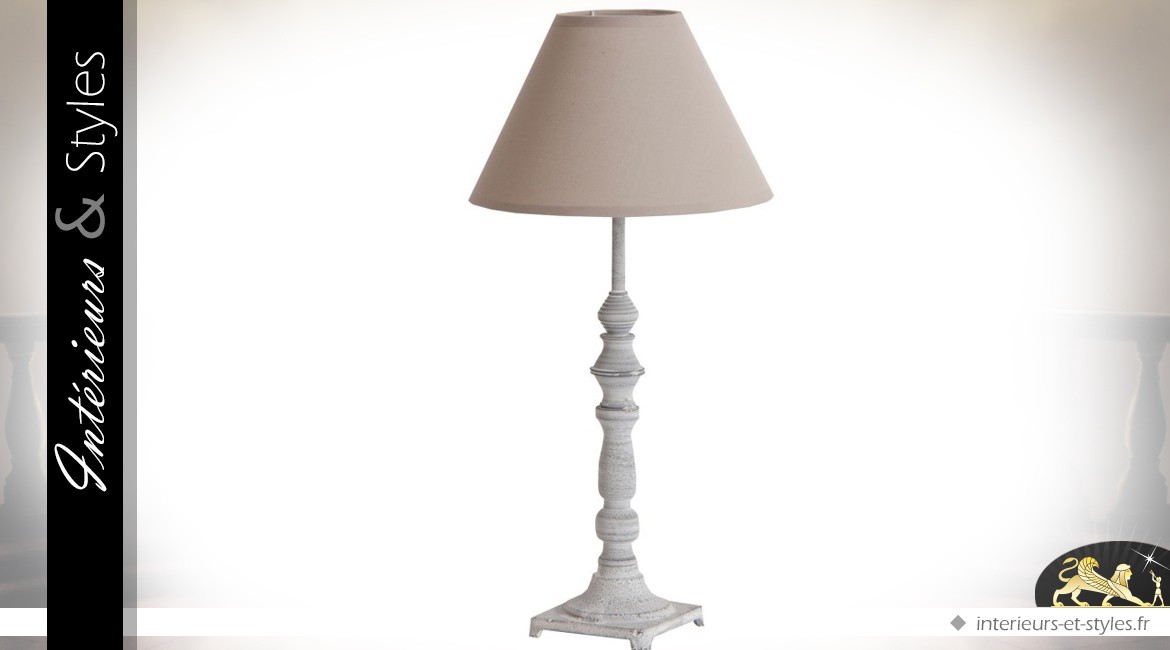Lampe rétro chic en métal blanc vieilli abat-jour beige 44 cm