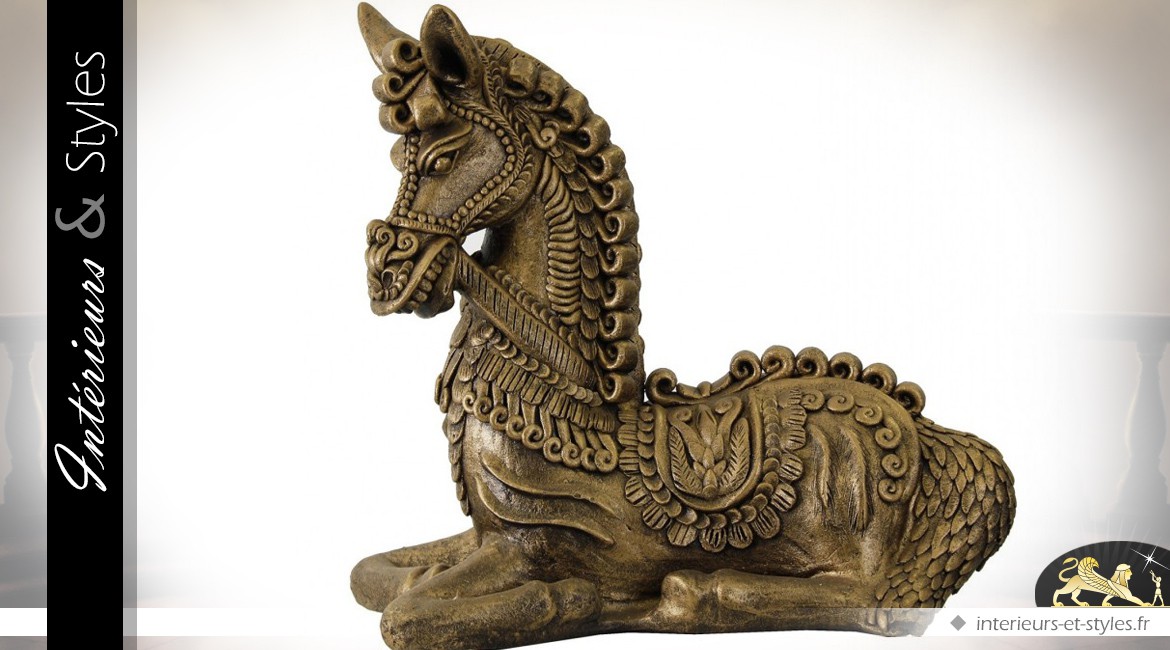 Grande statuette de cheval d'apparat oriental en terracota 50 cm