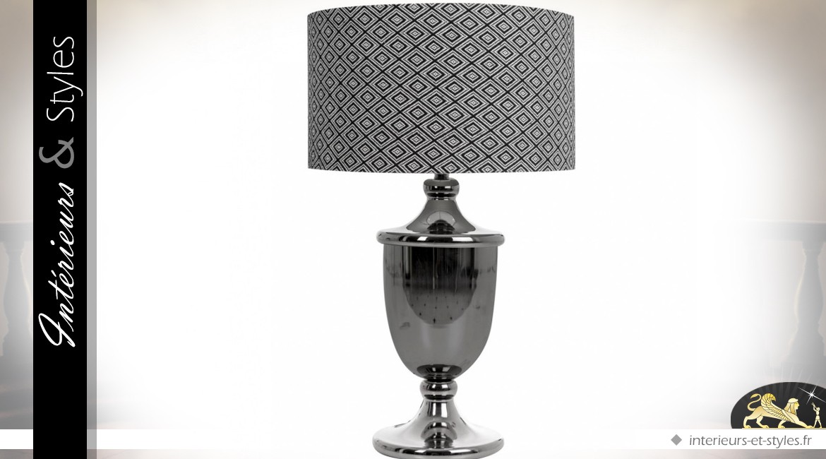 Grande lampe coupe chromée et abat-jour cylindrique noir et blanc 70 cm