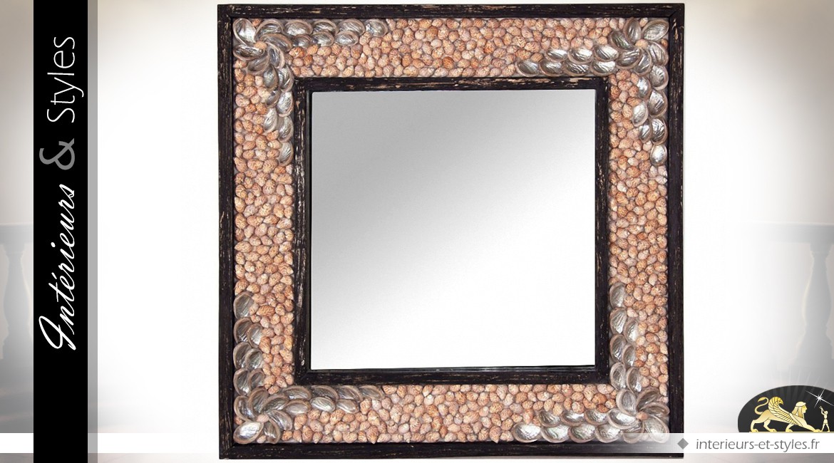 Grand miroir carré en teck à décors de coquillages 100 x 100 cm