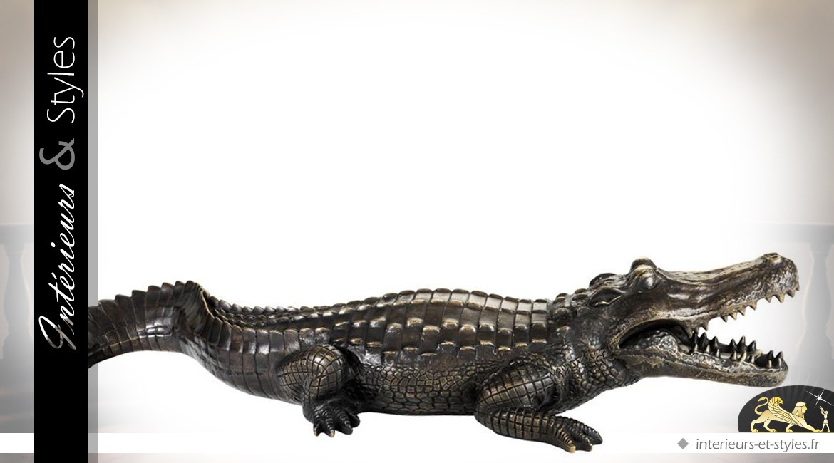 Statuette de crocodile en bronze patiné brillant 67 cm