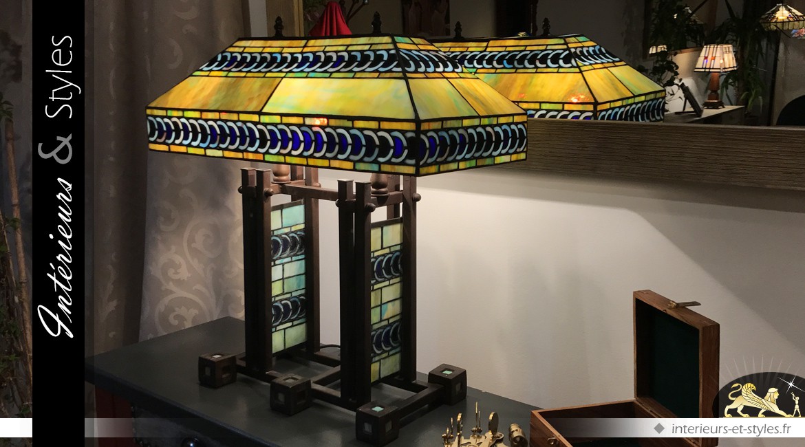 Grande lampe Tiffany : Merveille du monde