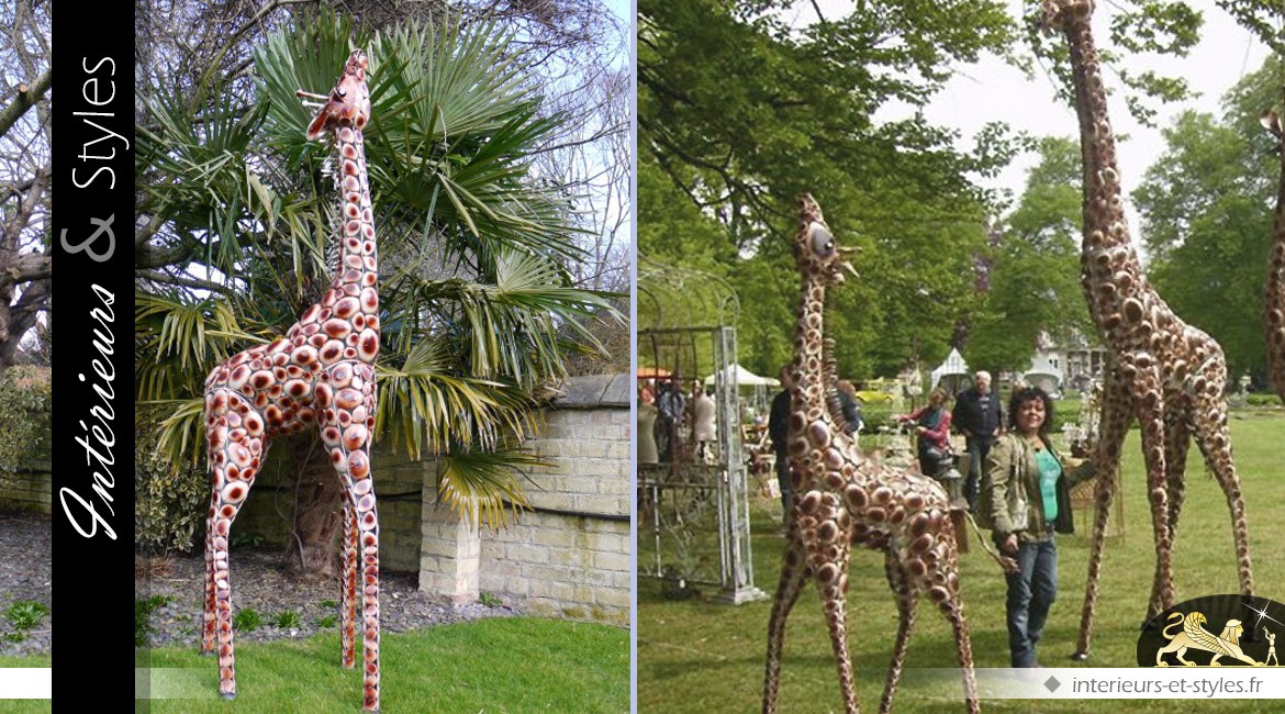 Sculpture animalière : petite girafe (2,3 mètres)