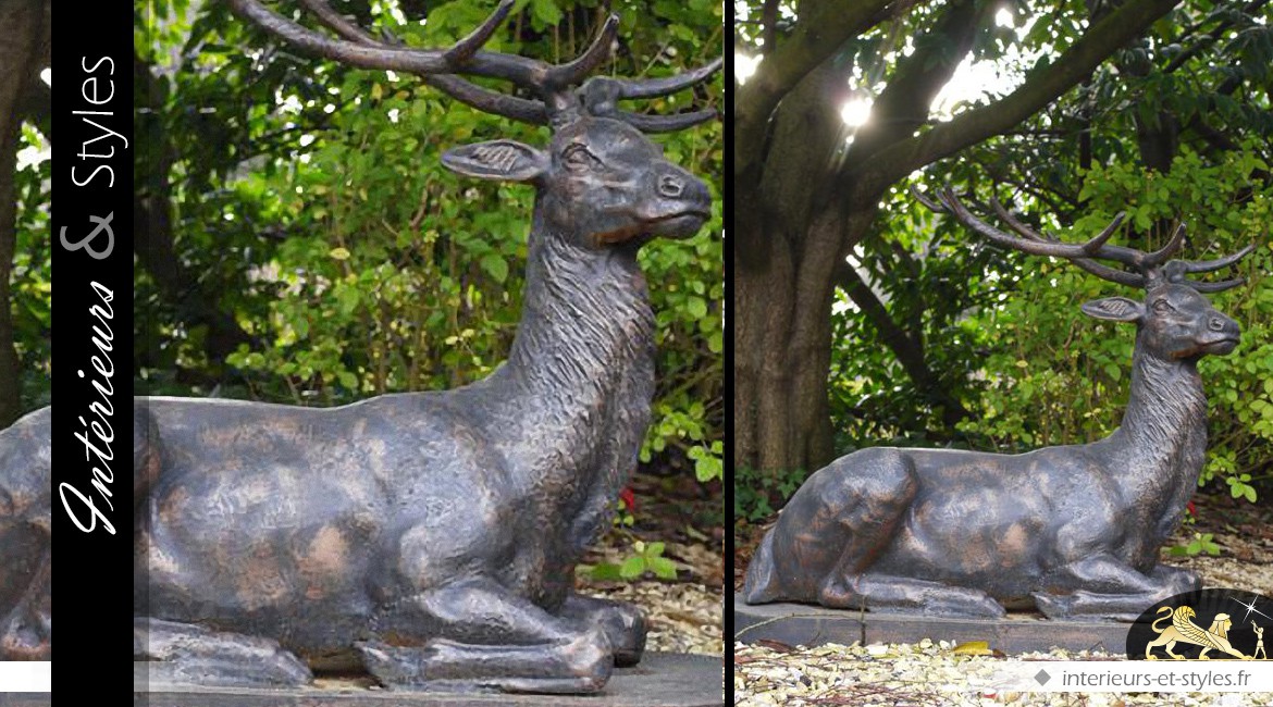 Sculpture animalière d'un cerf couché