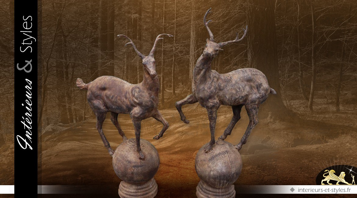 Sculptures animalières : paire de cerfs