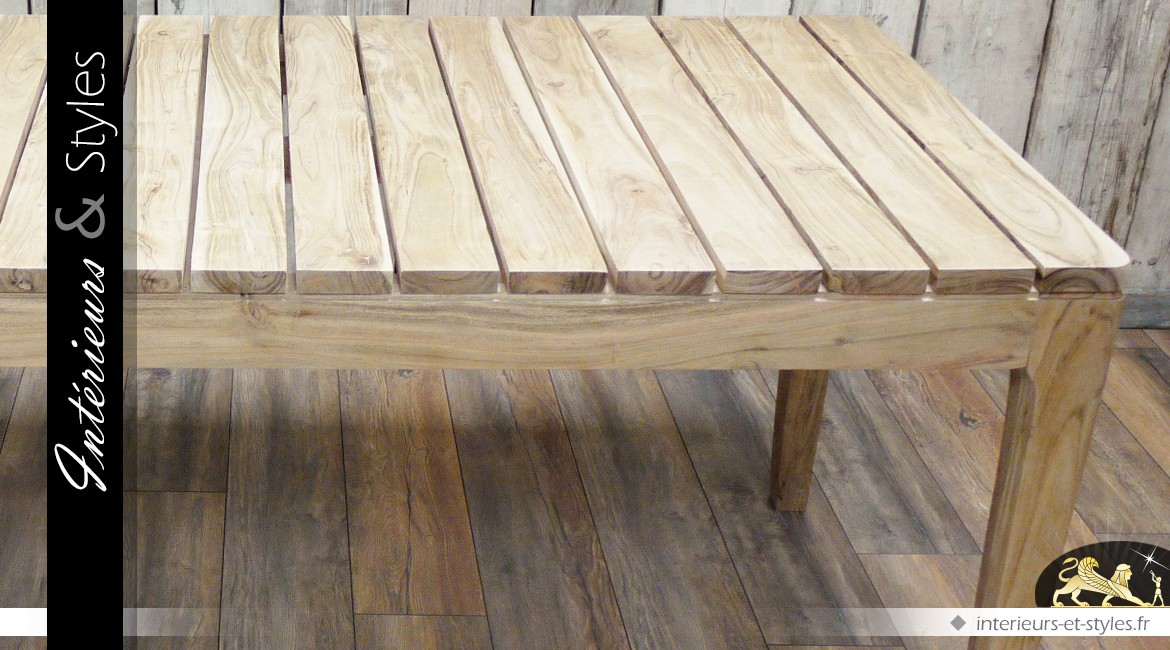 Table de style rustique avec plateau à planches non jointives