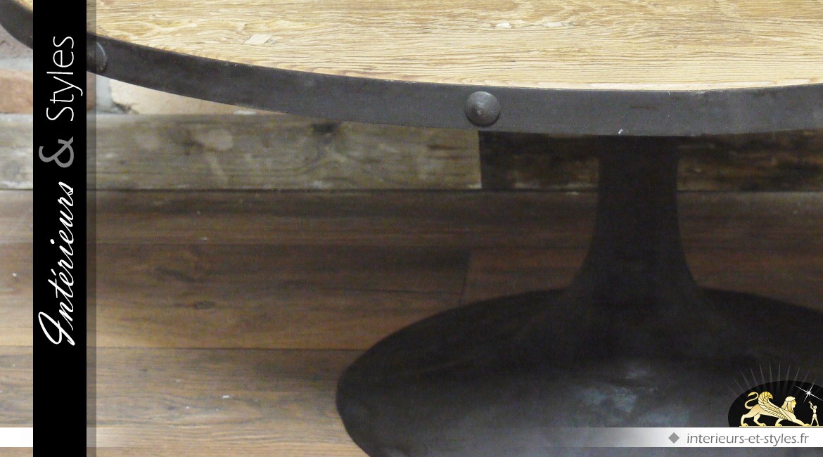 Table basse ovale de style rétro et indus en bois et métal