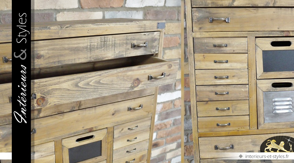 Meuble industriel et rétro en bois vieilli avec tiroirs