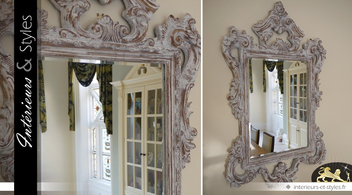 Grand miroir baroque patine antique blanchie