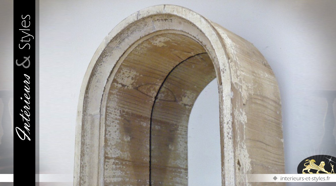 Miroir mural à encadrement profond et archivolte en arcade 107 cm