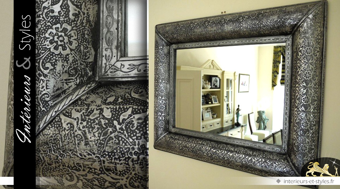 Miroir oriental style marocain noir et argent métal embossé