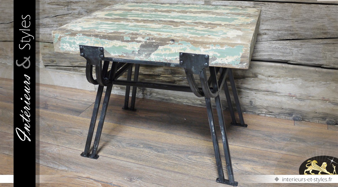Table basse industrielle et rétro en métal et bois finition patinée