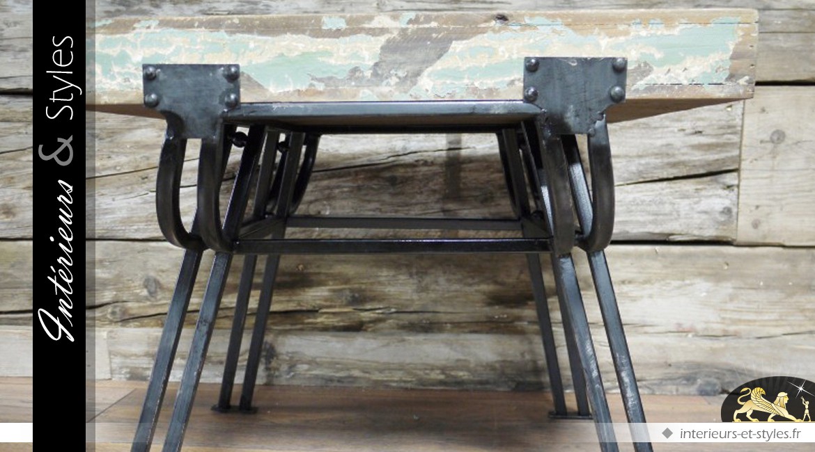 Table basse industrielle et rétro en métal et bois finition patinée