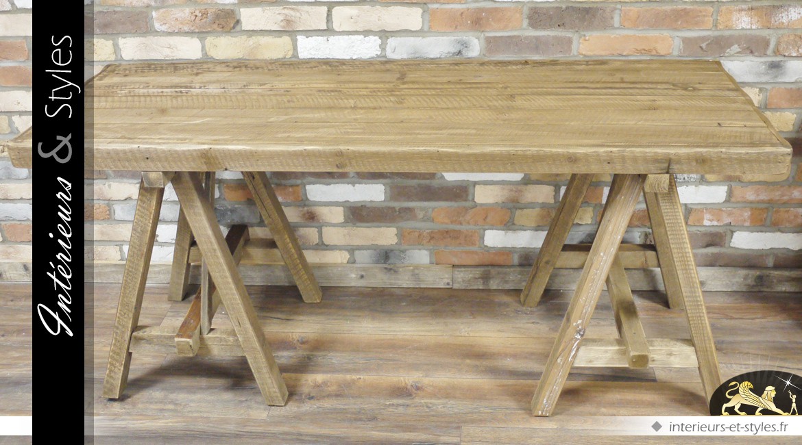 Table en bois massif finition naturelle
