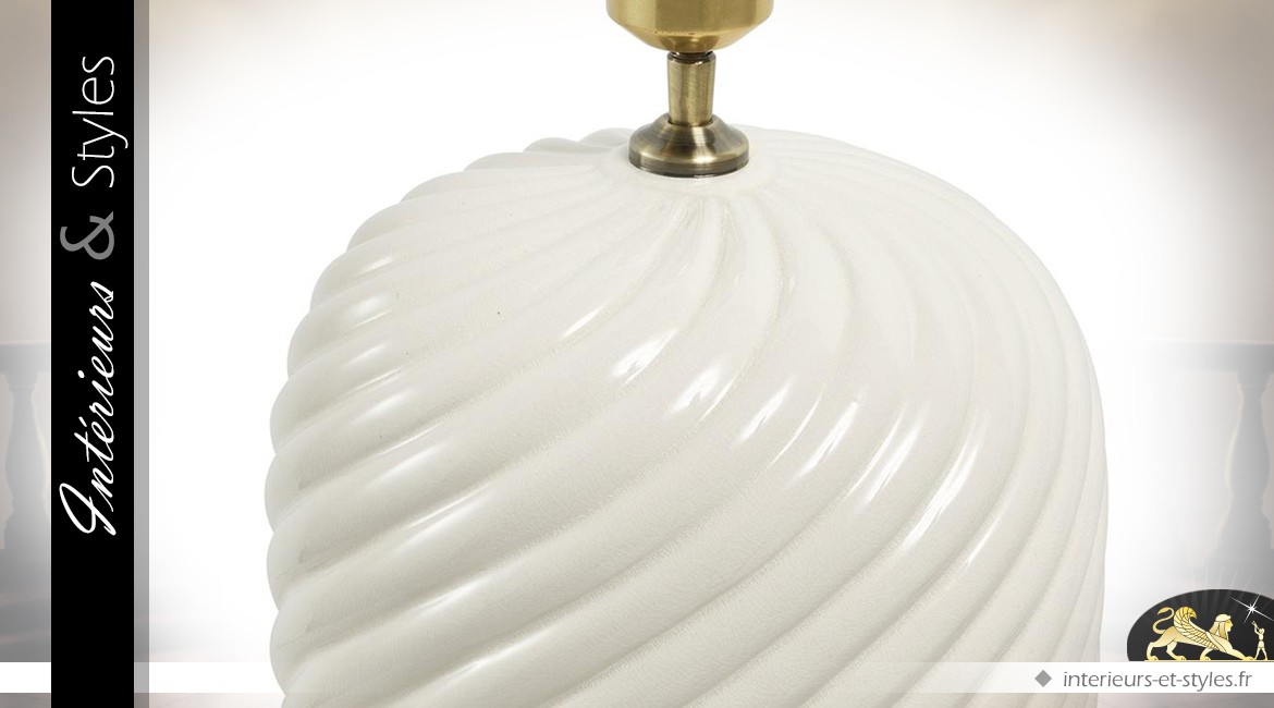 Lampe en faïence fine blanche et laiton doré avec abat-jour blanc crème 66 cm