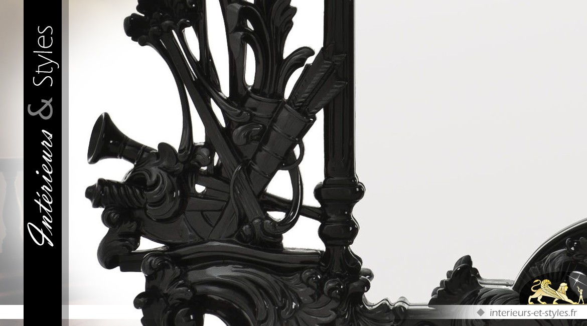 Grand miroir baroque noir à décors de feuillages sculptés en acajou 190 cm