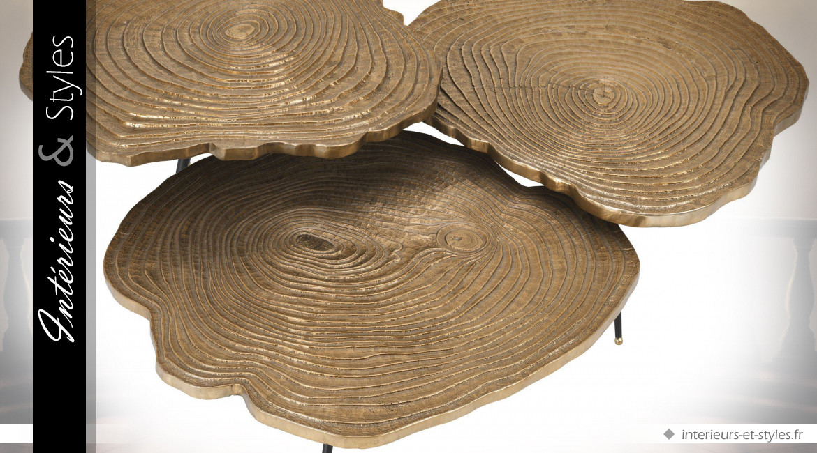 Trio de tables basses en forme de coupe de souche d'arbre finition brute bronze doré 67 cm
