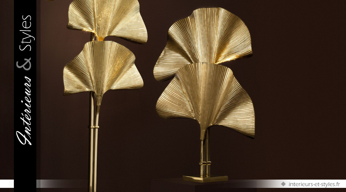 Lampe de salon Las Palmas signée Eichholtz, en laiton finition doré ancien, formes de feuilles tropicales