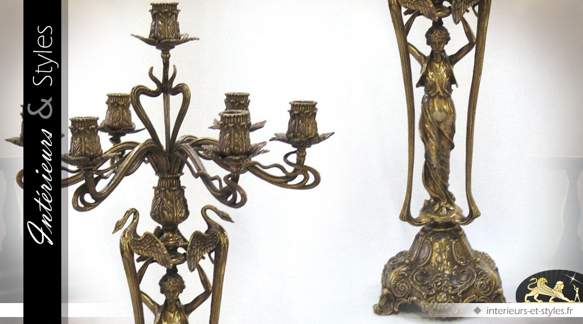 Grand chandelier à 7 feux en laiton doré avec nymphe et cygnes 50 cm