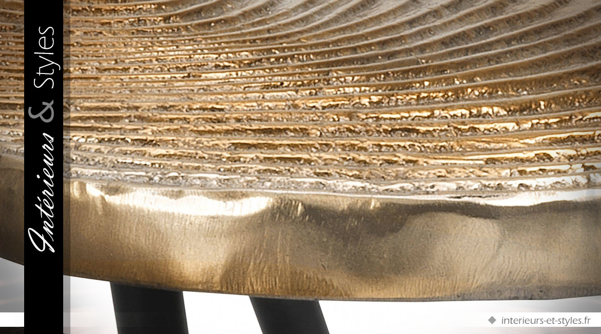 Trio de tables basses en forme de coupe de souche d'arbre finition brute bronze doré 67 cm