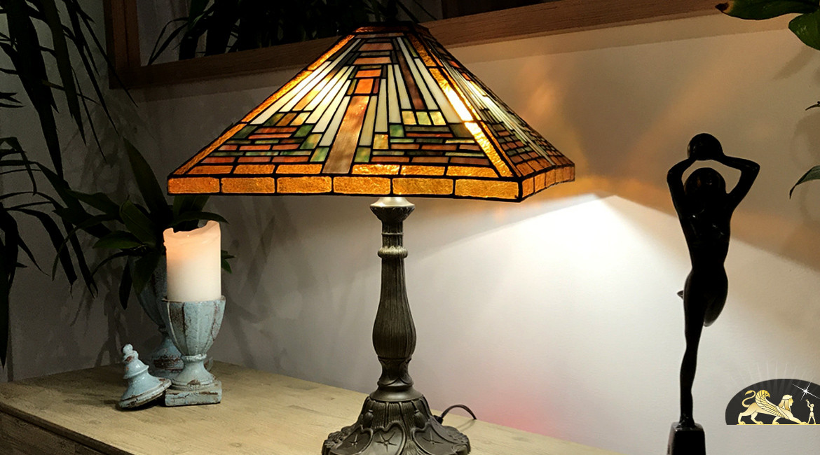 Lampe de salon Tiffany : Pyramide scintillante - Ø43cm