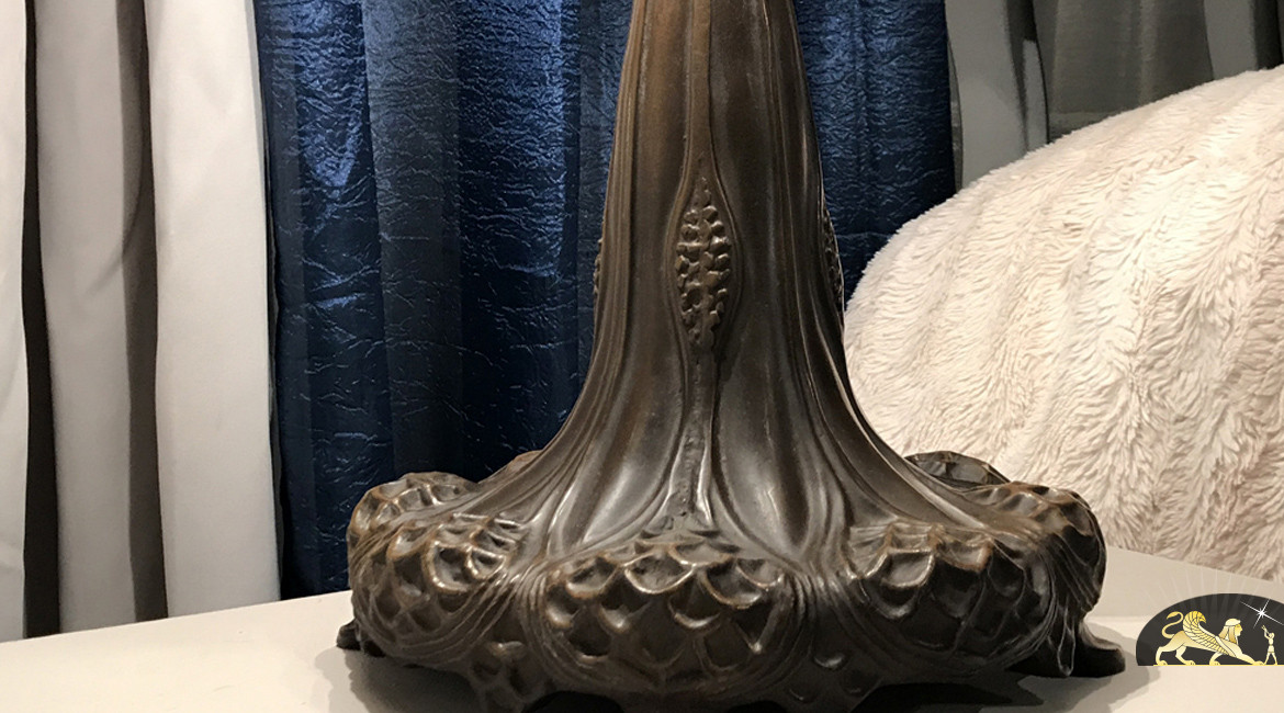 Grande lampe de salon Tiffany : Fleurs des eaux - Ø51cm