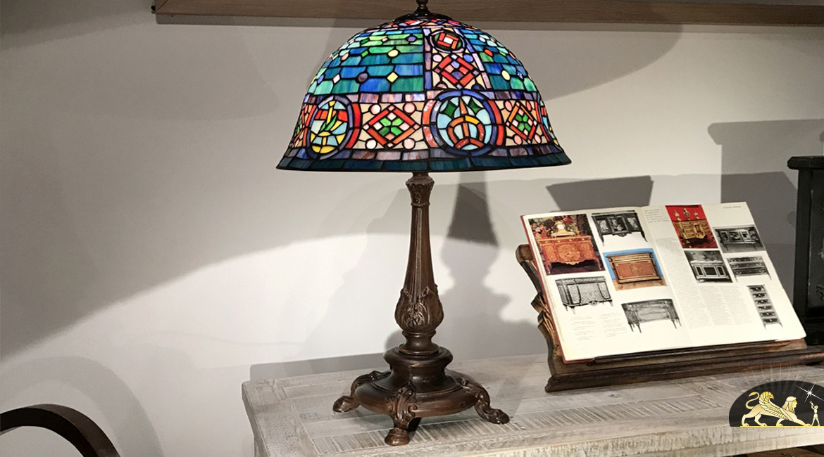 Lampe de prestige Tiffany : Tripot clandestin - Ø46cm