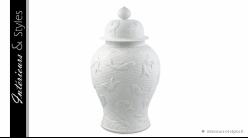 Vase Voltaire signé Eichholtz, en céramique fine finition blanc lunaire