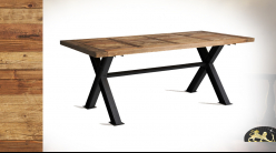 Table en pin vieilli et pieds croisés en acier noir de style moderne, 200cm