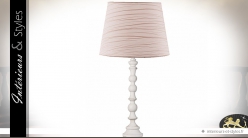 Lampe blanche en bois tourné avec abat-jour crème 95 cm