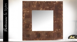Miroir carré en métal aspect oxydé et vieilli 60 x 60 cm