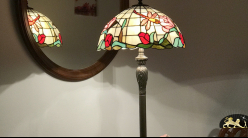 Grand lampadaire de charme Tiffany : La vie à la campagne - 173cm / Ø40cm